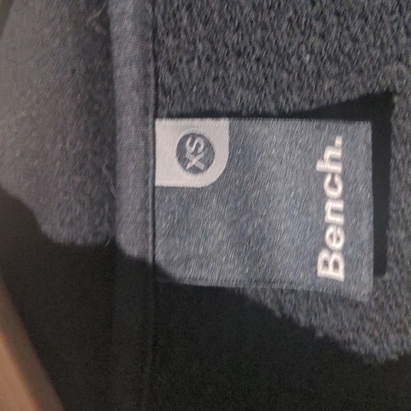 Bench - black zip up - Picture 3 of 3